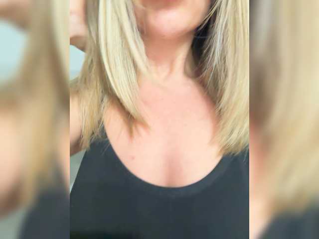 sweetmonaco's BongaCams show and profile