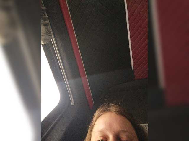 le modèle MySky23 est en webcam porno dans un show sur le site bongacams, il possède les tags suivants: White/Caucasian,Brunette,Hairy