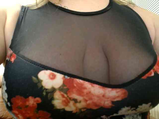 Mysky23's cam show statistics and live stream