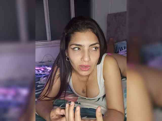 KaroLuna_69 webcam