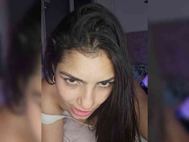 KaroLuna_69 webcam