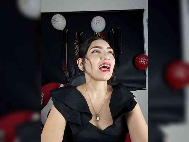 CaroLunahot webcam