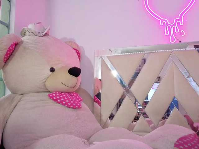MILAH-TAY live cam on BongaCams