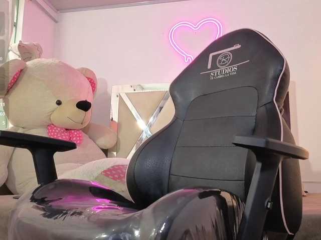 MILAH-TAY live cam on BongaCams