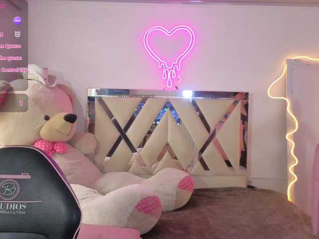 MILAH-TAY live cam on BongaCams