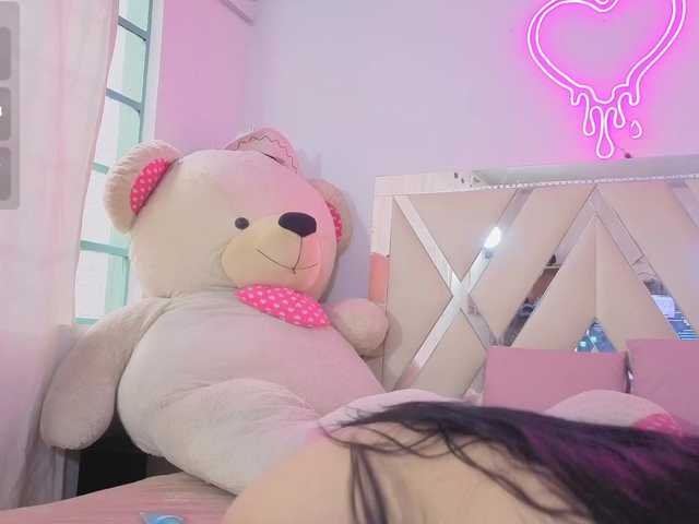 MILAH-TAY live webcam show
