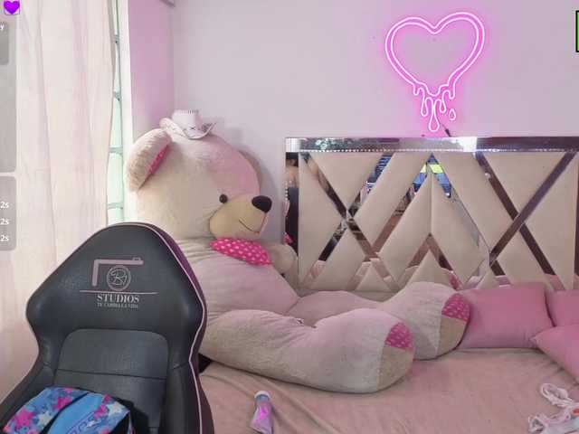 MILAH-TAY live cam on BongaCams