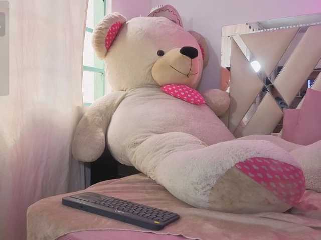 MILAH-TAY live cam on BongaCams