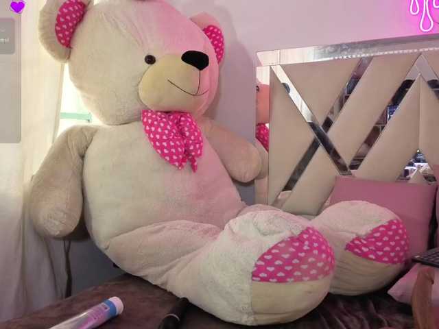 MILAH-TAY live cam on BongaCams