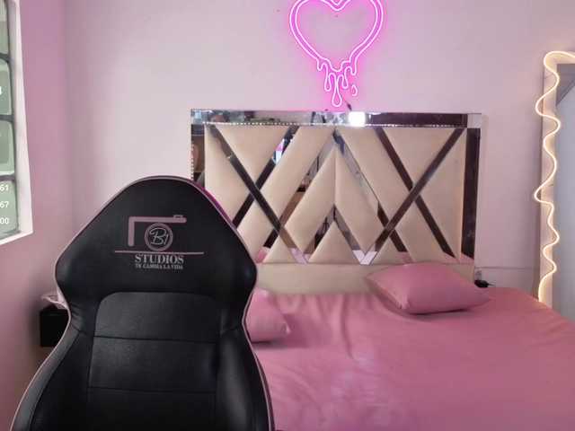 MILAH-TAY live cam on BongaCams