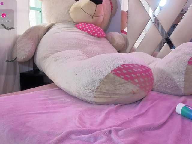 MILAH-TAY live cam on BongaCams