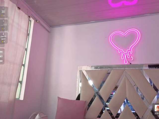 MILAH-TAY — live female cam