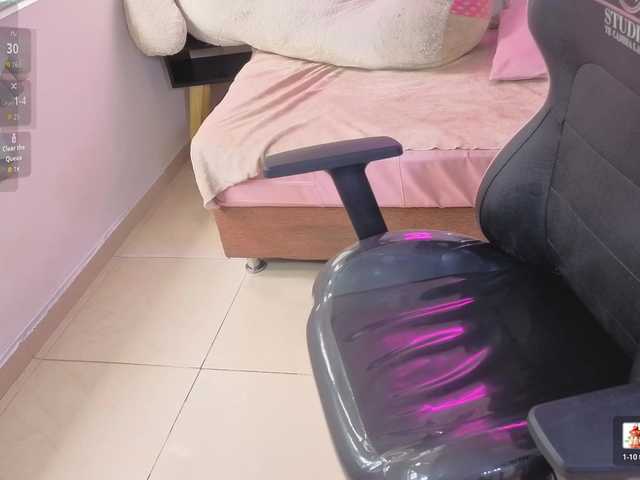 MILAH-TAY live webcam show