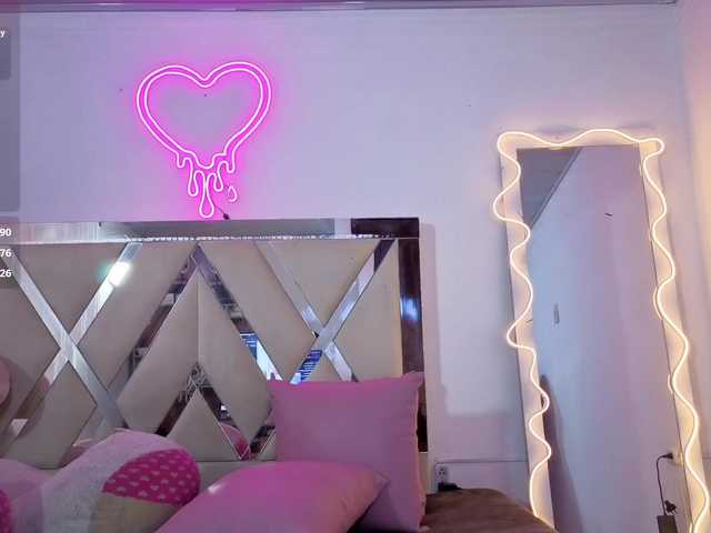 MILAH-TAY live cam on BongaCams