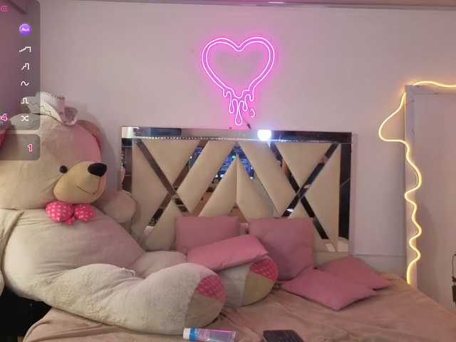 MILAH-TAY live cam on BongaCams