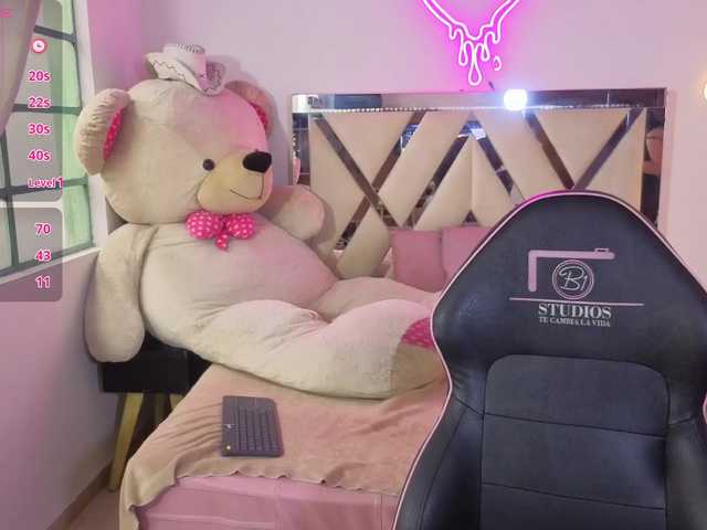 MILAH-TAY live cam on BongaCams