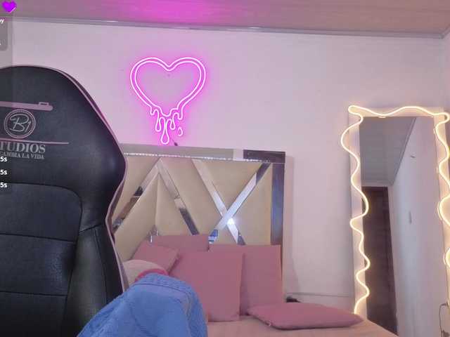 MILAH-TAY live webcam show