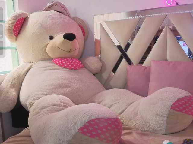 MILAH-TAY live webcam show