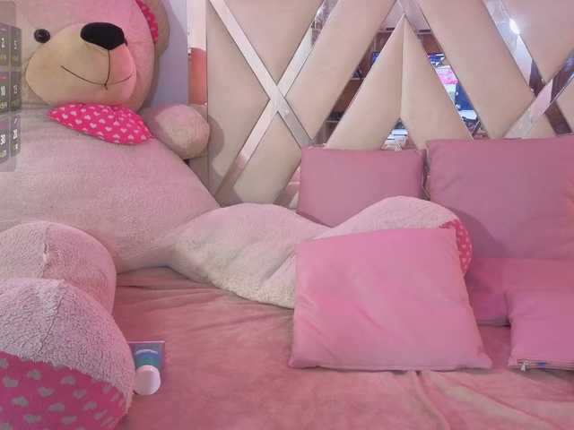 MILAH-TAY live webcam show