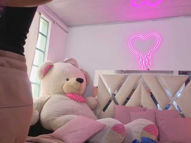 MILAH-TAY live cam on BongaCams