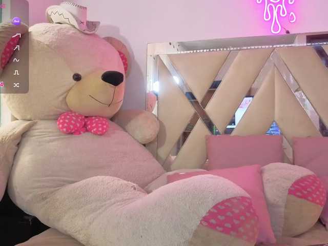 MILAH-TAY live cam on BongaCams