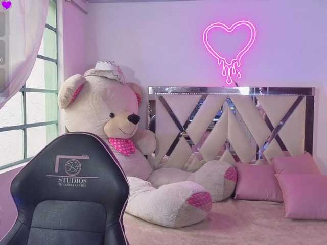 MILAH-TAY live cam on BongaCams