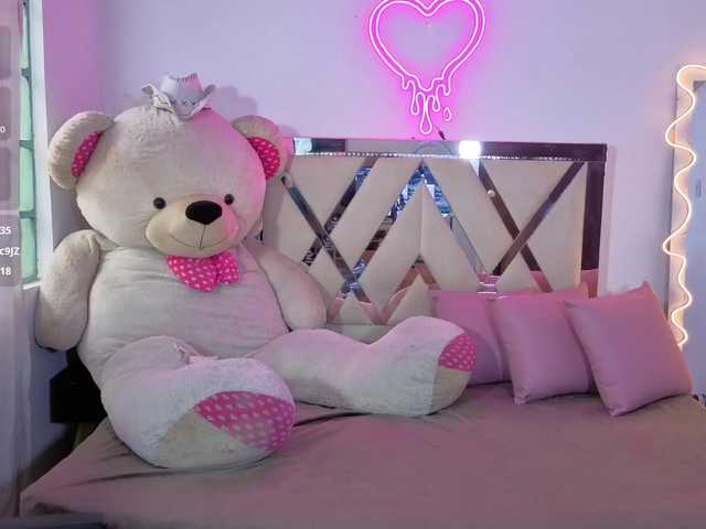 MILAH-TAY live cam on BongaCams