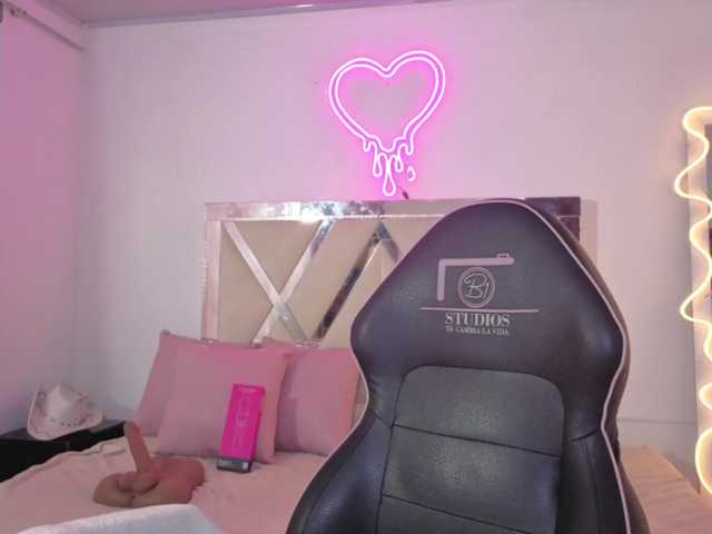 MILAH-TAY live cam on BongaCams