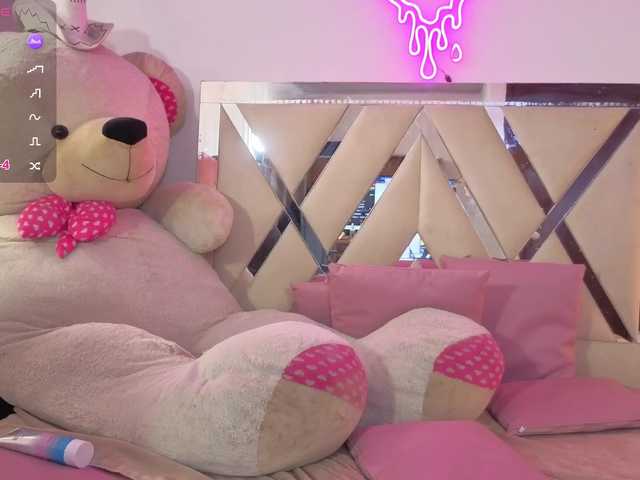 MILAH-TAY live cam on BongaCams