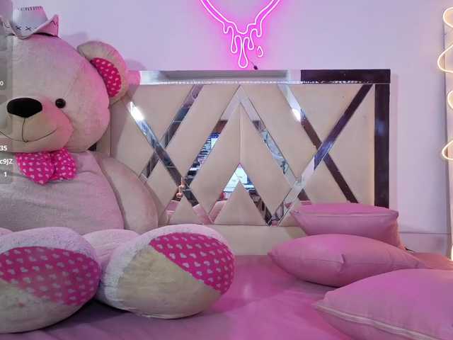 MILAH-TAY live cam on BongaCams