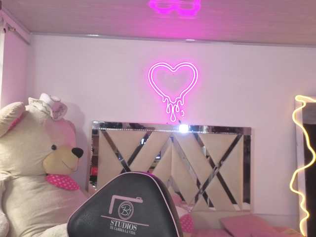 MILAH-TAY live cam on BongaCams