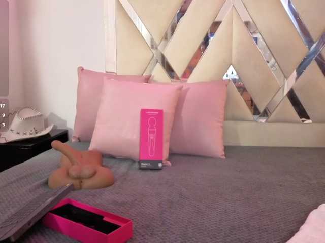 MILAH-TAY live cam preview