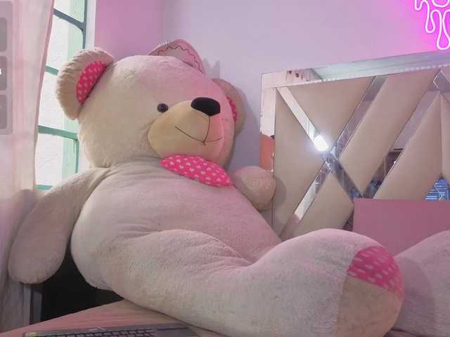 MILAH-TAY live webcam show