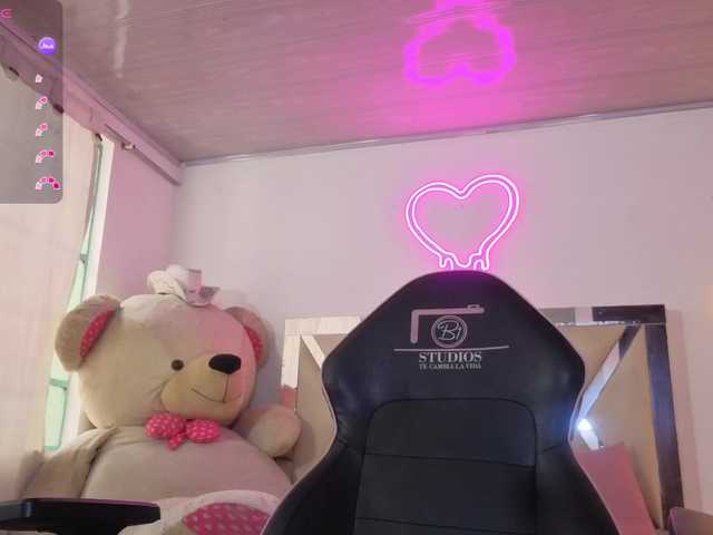 MILAH-TAY live cam on BongaCams