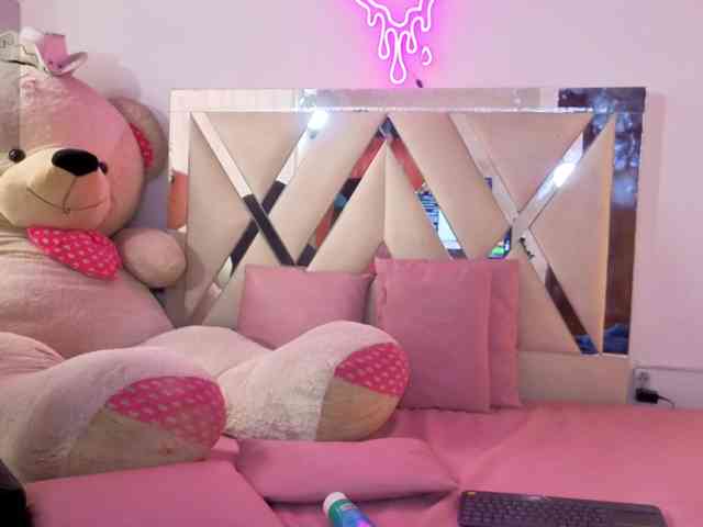 MILAH-TAY webcam