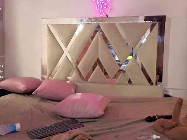 MILAH-TAY webcam
