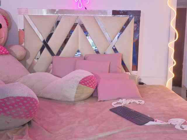 MILAH-TAY webcam