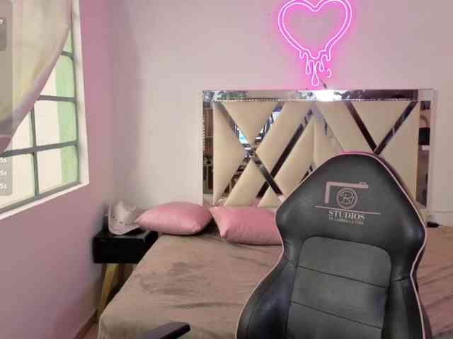 MILAH-TAY webcam