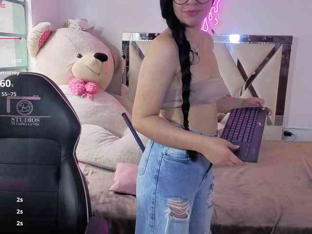 MILAH-TAY webcam