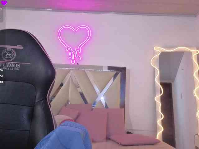 MILAH-TAY webcam