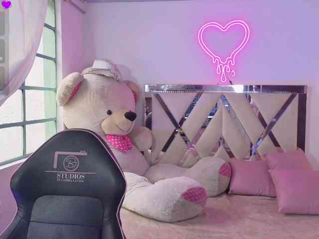 MILAH-TAY webcam