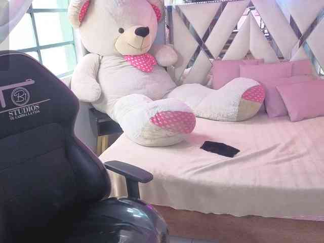 MILAH-TAY webcam