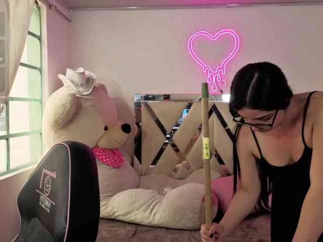 MILAH-TAY webcam