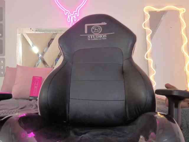 MILAH-TAY webcam
