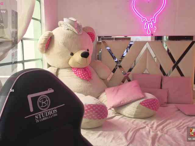MILAH-TAY webcam