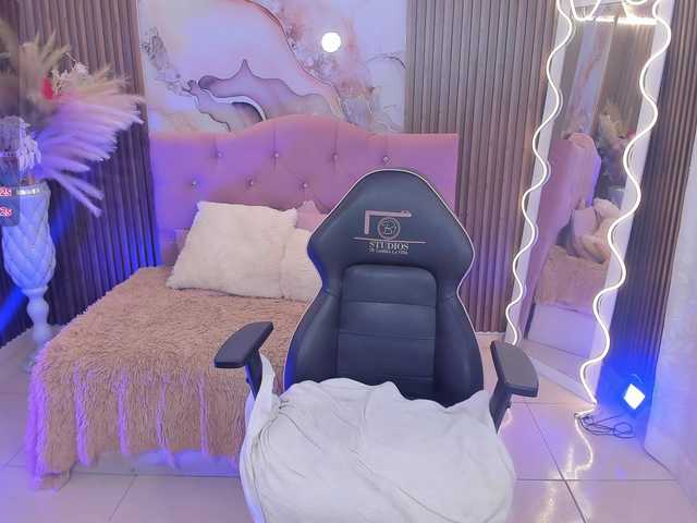 SABRINA-TAY live cam on BongaCams