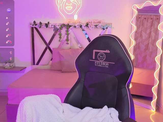 SABRINA-TAY live cam on BongaCams