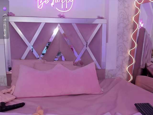 SABRINA-TAY's BongaCams show and profile