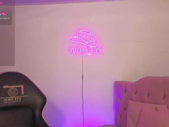 SABRINA-TAY's BongaCams show and profile