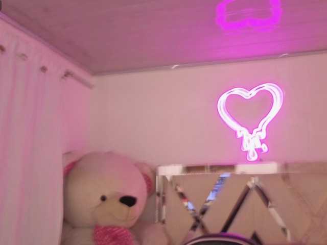 SABRINA-TAY's BongaCams show and profile